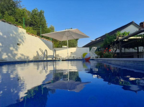 Villa Uros